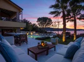 Villa Barotul with pool