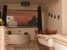 Pyramids Studio & jacuzzi, hotel no Cairo