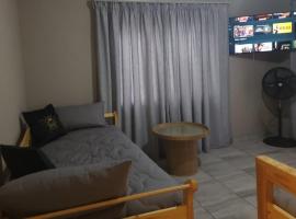 OR Tambo Rudman B self-Catering Home L2, hotel in Boksburg