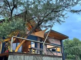 Syeta Bush Lodge 3 Bed Bush Villa