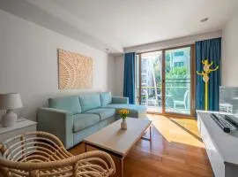 Seaview & beachfront 2BR 151 2F CicadaMarket