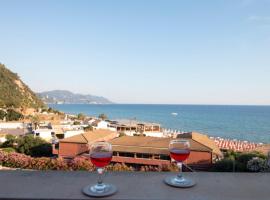 Nice seaview balcony Porlamar Home 155, golfo viešbutis mieste Glifada