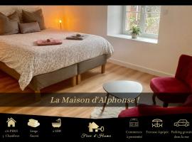 LA MAISON D'ALPHONSE, charmante, centre historique 4-6pers, budgethotell i Quimperlé