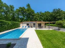 Beautiful Villa Lakora with pool in Porec