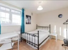 APlaceToStay Central London Apartment, Zone 1 BOND