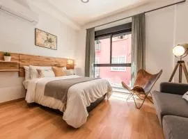 Industrial studio in the city center by REMS