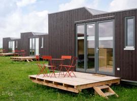 Tiny House Nature 5 Innenlage - Green Tiny Village Harlesiel، فندق في كاروليننسيل