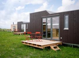 Tiny House Nature 7 Innenlage - Green Tiny Village Harlesiel, hotell i Carolinensiel