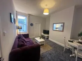 Hambledon-Downstairs 2Bed flat