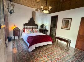 Oliva Courtyard Guesthouse, Pension in Oliva