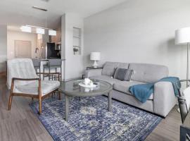 Landing Modern Apartment with Amazing Amenities (ID1239X542), hotell i Middleburg