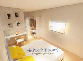 Harbor Rooms - Cala Gonone: Cala Gonone şehrinde bir otel