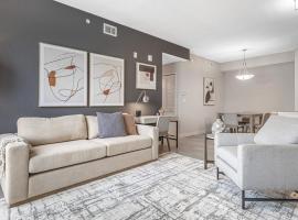 Landing - Modern Apartment with Amazing Amenities (ID6805X00), hótel í Estero