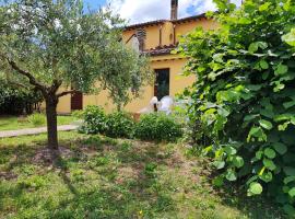 Casa Vacanze "Dimora Quercia" - Appartamento "Oliva", holiday home in Montefalco