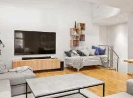 Luxury 12-Guest Apartment