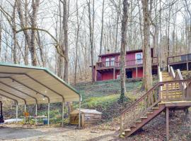 Cozy Tennessee Cabin with Deck, Grill and Fireplace!, hotell i Smithville
