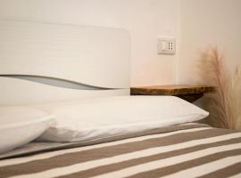 Villa Essenza - Rooms and Breakfast, room in Albenga