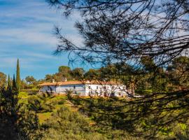 Cortijo Isla Virgen, hotel con piscina a Villaviciosa de Córdoba