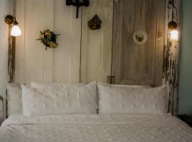 Bed & Breakfast private room and bath, B&B in Elkhart