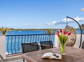 Gabriel Sans apartment Fornells, hotel in Fornells