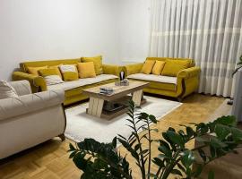 J&D Apartment Prishtina - 1 double & 2 single beds, apartment sa Prishtinë