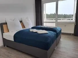 BurgK59, 3 BR, 4 Beds, TV, Kitchen and Bath