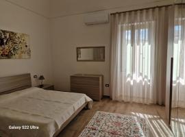 Palazzo Pisano Sorso-Tourist Rental, hotel v destinaci Sorso