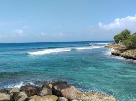 Villa Anse CLEMENCE 2, hotel en Anse-Bertrand