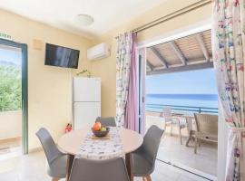 Amazing Sea View Balcony Ginos Home 123, golfo viešbutis mieste Glifada