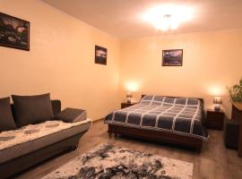 Nadezhda Apartments at Kabanbay Batyr 79, hotel near Almaly Metro Station, Almaty