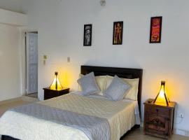 HOTEL LEYVA LUXE โรงแรมในบียาเดเลย์บา