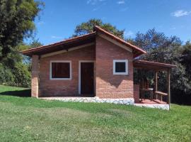 Chalé e Camping Elementais, hotel v destinaci São Thomé das Letras
