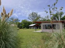 Retama - Casa Zona Semi Rural - General Rodriguez, къща тип котидж в Хенерал Родригес