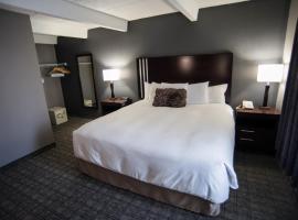 Eastland Suites Extended Stay Hotel & Conference Center Urbana, hotel in Champaign
