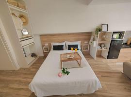 Pineda apartamento de playa, hotel in La Pineda