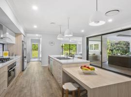 Paradise in Pearl-walk to beach, ducted air, hotel in Pearl Beach