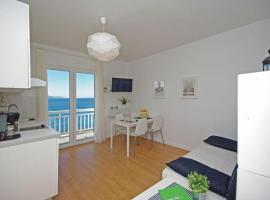 Holiday apartment beach house IVA App 1, hótel í Zaostrog