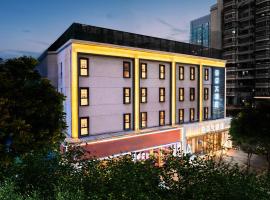 Atour X Hotel Shantou Vientiane City Convention and Exhibition Center, hotel in Shantou
