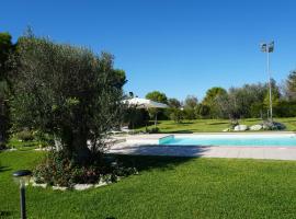 Sunny House Mono with Pool - Happy Rentals, מלון בSanarica