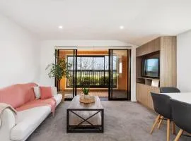 Penthouse Apartment Scenic Views-Spacious 2br