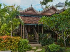 Phum Khmer Lodge - Village Cambodian Eco-Lodge, chata v Siem Reap