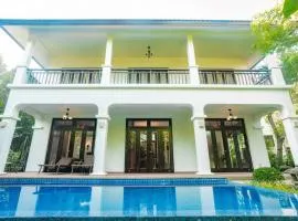 3BR garden pool villas in beach resort