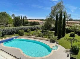 Villa climatisée avec piscine