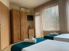 Хотел ЮГ, hotel v Primorsku