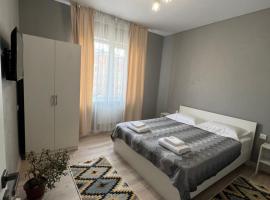 Guesthouse “21” Karakol, appartement in Karakol