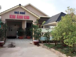 NHÀ NGHỈ KIM ÁNH KIM, husdjursvänligt hotell i Trà Vinh