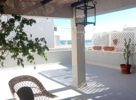 Ático en terrazas de Garrucha con vistas al mar., hotel em Garrucha