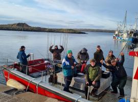 Burtonport fishing trips, boat in Dungloe