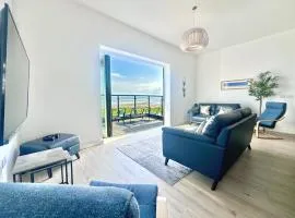 Shoreside Villa, by the Golf Course