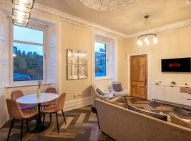 Stylish 2 Bed Flat-Free Parking